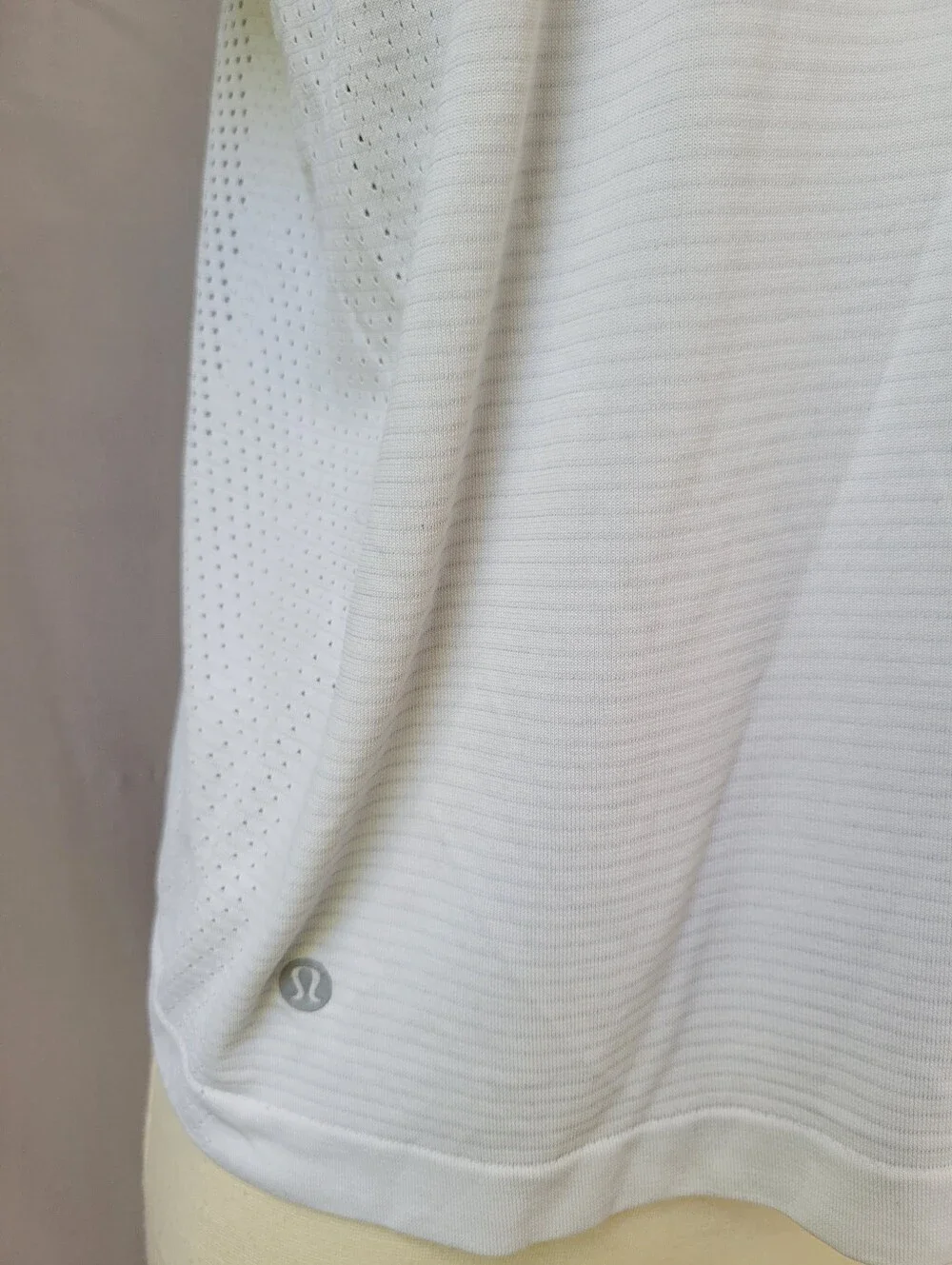 Lululemon Side Perforated Mesh Short Sleeve Crew Neck Tee Gray 12